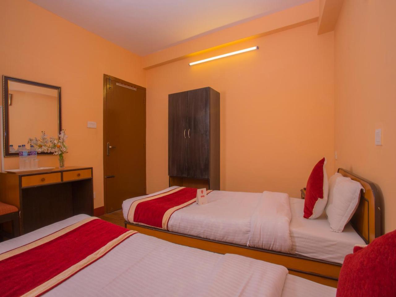 Hotel Premium Катманду Екстериор снимка